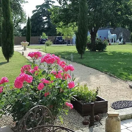 La Ménardière Tranquilitatis Double Petit Déjeuner Compris * Corseul